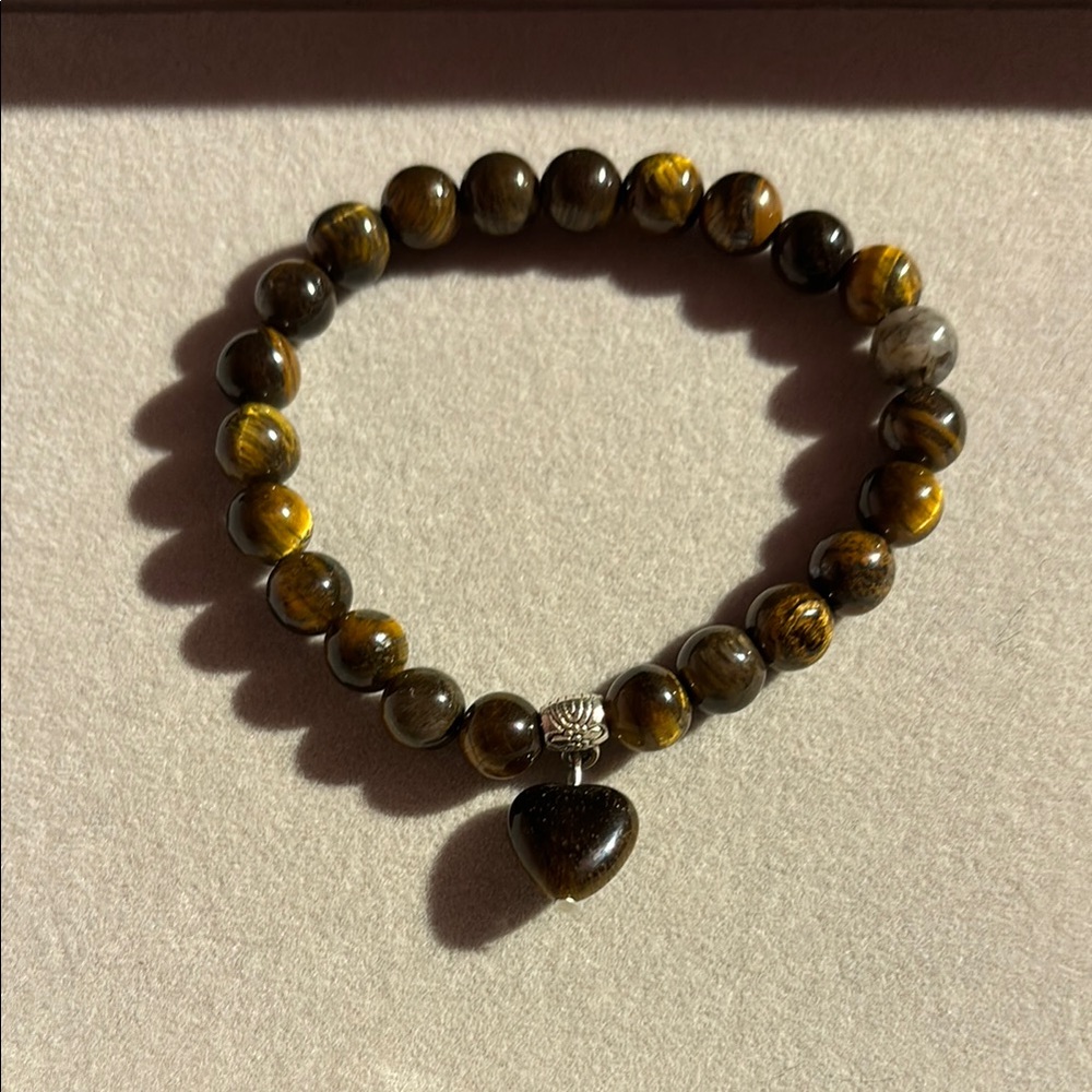 Elegant tigers eye Beaded Bracelet with Heart Charm